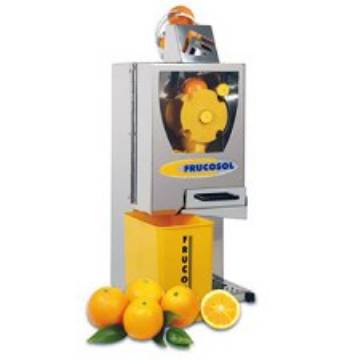 juicer breaks down fruits and